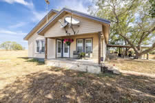 2126 Simecek Rd, Yorktown, TX 78164