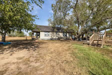 2126 Simecek Rd, Yorktown, TX 78164