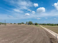 2126 Simecek Rd, Yorktown, TX 78164