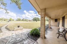 246 Royal Oaks #1, Yorktown, TX 78164