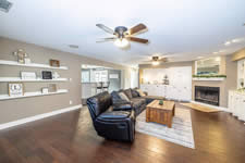 246 Royal Oaks #1, Yorktown, TX 78164