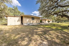 246 Royal Oaks #1, Yorktown, TX 78164