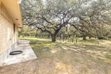 246 Royal Oaks #1, Yorktown, TX 78164