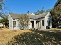 305 N. Riedel, Yorktown, TX 78164
