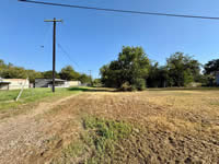 305 N. Riedel, Yorktown, TX 78164