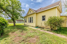 310 E. Sixth St., Nordheim, TX 78141