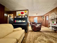 654 E. Seventh St, Yorktown, TX 78164