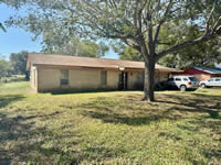 654 E. Seventh St, Yorktown, TX 78164