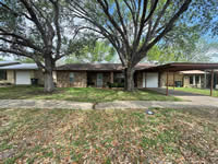 807 W. Tenth St., Yorktown, TX 78164