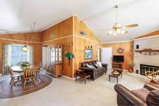 94 Crestview Rd., Yorktown, TX 78164