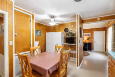 94 Crestview Rd., Yorktown, TX 78164