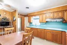 94 Crestview Rd., Yorktown, TX 78164