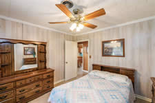 94 Crestview Rd., Yorktown, TX 78164