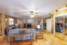 94 Crestview Rd., Yorktown, TX 78164