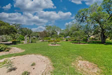 94 Crestview Rd., Yorktown, TX 78164