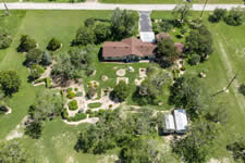 94 Crestview Rd., Yorktown, TX 78164